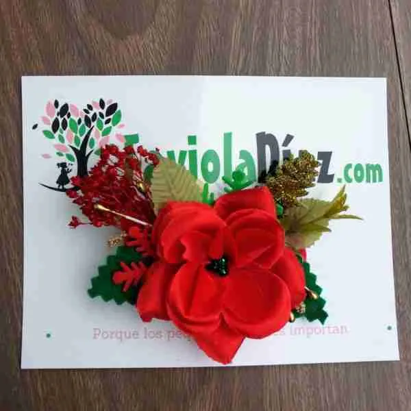 Prensa Roja con Flores Rojas y Verde Antonieta scaled