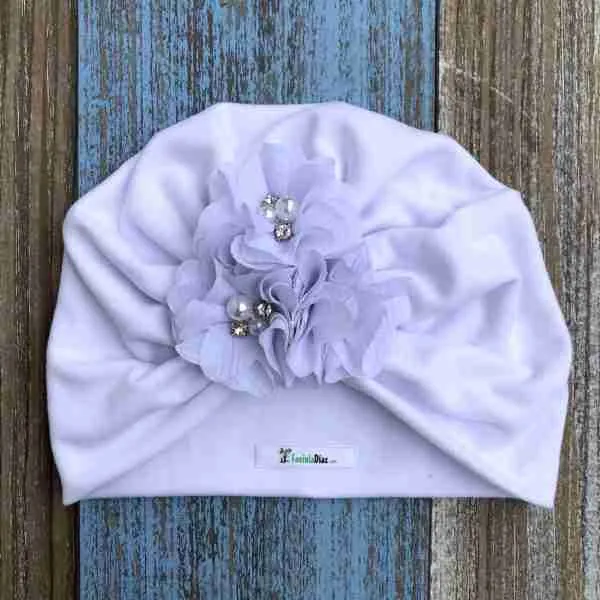 Turbante Blanco de Flores scaled