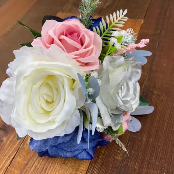 Ramo de Novia Blanco Azul Gris Plateado y Palo Rosa con Flores 2